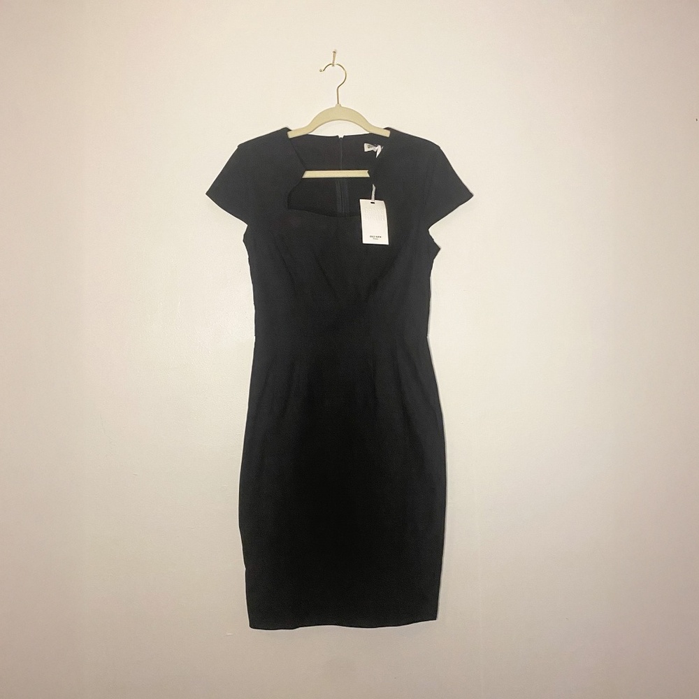 Easy-Care Sheath Dress, Queen Anne Neckline, Classic Black: Grace Karin